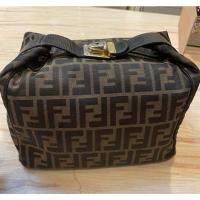 ราคา fendiมือสอง fendiวินเทจ กระเป๋าfendi ส่งต่อกระเป๋าfendi กระเป๋าแบรนด์เนม (20039516025)