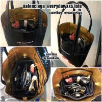 ราคา ที่จัดระเบียบกระเป๋า Balenciaga Everyday XXS Tote กระเป๋าตัวอย่างไม่ได้ขาย (5955230829)