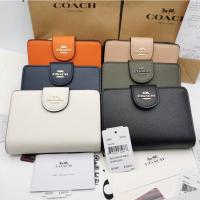 ราคา แท้ COACH C0082 C6390 กระเป๋าสตางค์ผู้หญิงใหม่ กระเป๋าสตางค์ขนาดกลางและยาว กระเป๋าสตางค์แบบหนีบ กระเป๋าสตางค์หนัง กระเป๋าสตางค์ กระเป๋าใส่เหรียญ กระเป๋าสตางค์แบบสั้น กระเป๋าสตางค์แบบยาว กระเป๋าสตางค์แ