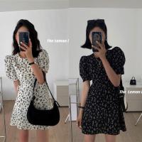 ราคา พร้อมส่ง flora black white dress C3251 มินิเดรสสั้น มินิเดรสสั้นลายดอกเว้าเอว มีไซส์ S M (18205364030)