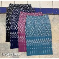 ราคา ????กระโปรงทรงเอสอบ ลายไทย ผ้ายืด ยาว 22นิ้ว???? (11957647437)