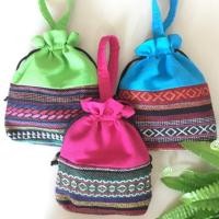 ราคา ของที่ระลึกงานเกษียณ กระเป๋าผ้าทอพื้นเมืองแบบหูรูดแสนสวย ใบใหญ่ พร้อมสายคล้องมือ (2810639223)