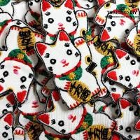 ราคา ตัวรีดติดเสื้อ ลาย การ์ตูน แมวกวัก ญี่ปุ่น size s Maneki Neko Cat wop Patch งานปัก DIY ตัวรีด อาร์ม ติดเสื้อ กางเกง หมวก (5648619552)