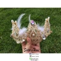 ราคา ส่งฟรี มงกุฎลูกไม้ประดับขนนก (1892519)
