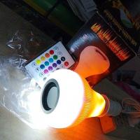 ราคา หลอดไฟลำโพงบลูทูธไฟเปลี่ยนสีได้ตามรีโมทมี 13สี LED FLAME MUSIC LAMP (19606198413)