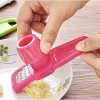 ราคา เครื่องบดกระเทียมพลาสติก ขนาดเล็ก ที่บดขิง พริก เครื่องซอยกระเทียม#C135 (8758473335)