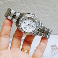 ราคา ของแท้!! พร้อมส่ง!! GUESS Factory Women's Silver-Tone Multifunction Watch U11052L1M (10574913630)