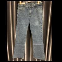 ราคา กางเกงยีนส์ขาบาน 5 ส่วน กางเกงยีนส์ มือ1 โคตรสวย!! (4815180249)