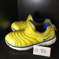 ราคา รองเท้าเด็กแบรนด์แท้มือ2ยี่ห้อNikeหนอนสีเหลือง (4710868477)