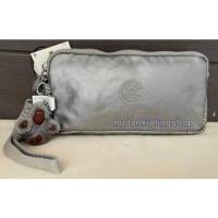 ราคา ส่งฟรี EMS Kipling Lowie Pouch - SMOOTH SILVER METALLIC ผ้าเคลือบสีเทา (21612412186)