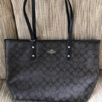 ราคา กระเป๋า Coach Zip Tote 16" F#36876 ของแท้ % มือ 2 (2549568116)