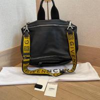 ราคา CO230208396] Givenchy / Pandora Messenger Bag (20073520265)