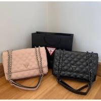 ราคา กระเป๋าสะพายข้าง Guess (9716890804)