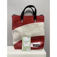 ราคา Freitag Leland สีแดงขาว ส่งฟรี‼️ (16336281368)