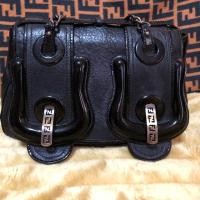 ราคา กระเป๋าสะพายFendi ของแท้มือ2สภาพใหม่ค่ะ (2396209927)