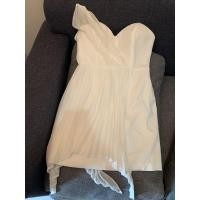 ราคา เดรส nittaya สีขาว ไซส์ s ดีไซน์มีผ้าพลีทขาวพาดไหล่สวยเก๋มาก 390! (shop price 1090) (4982524017)