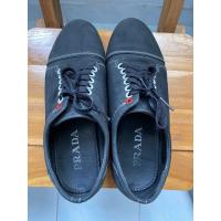 ราคา รองเท้าผ้าใบคัชชูเชือกผูกยี่ห้อ Prada มือสอง (7787992079)