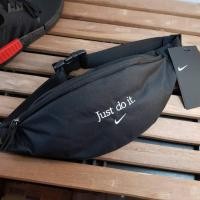 ราคา สินค้าของแท้ 100% กระเป๋าคาดอก Nike แท้ 100% (13225765494)
