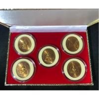 ราคา เหรียญที่ระลึกพระพุทธปัญจภาคี สร้างถวายในพระราชพิธีกาญจนาภิเษก ปี 2539 เนื้อทองแดง พร้อมกล่องนอก ใน ครบชุด (22280330210)