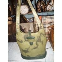 ราคา กระเป๋าหนังแท้ ทรงถัง ลายทหาร (1307500642)