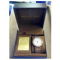 ราคา Michael Kors นาฬิกาข้อมือผู้หญิง ดีไซน์ทันสมัย สายสแตนเลสอย่างดี ของแท้ 100 % รับประกัน 1 ปีเต็ม ( Pink Gold/Silver ) (6360579230)