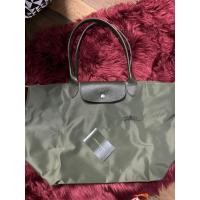 ราคา พร้อมส่ง แท้ % New Longchamp LePliage Classic M Long (Shop เรียก L Long) สีเขียว Forest (23044260401)