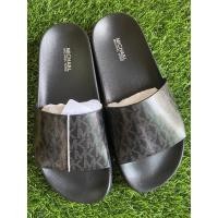 ราคา รองเท้าแตะ MK michael kors Gilmore Slide MK SIG DRILLAK (14531247022)