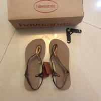 ราคา ส่งต่อรอบ2 รองเท้า havaianas แท้ สีrose gold size 37/38 ใส่1ครั้งแกะป้ายแล้วค่ะ (4563928888)