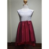 ราคา เดรสมือสอง หน้าสั้นหลังยาว เสื้อลูกไม้ขาว กระโปรงบานเย็นทับด้วยผ้าโปร่งสีดำ (7553853664)