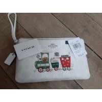 ราคา คล้องมือ Coach 2 zip Size L (8066894258)