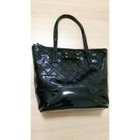ราคา kate spade หนังแก้ว สภาพดี ใช้งานเอง ของแท้ กระเป๋าถือ/สะพายไหล่ (1260295863)
