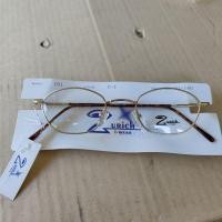 ราคา กรอบแว่นตา เก่าเก็บ ไม่ผ่านการใช้งาน สีทอง ขาสปิง เรียบหรู (22403627735)