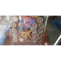 ราคา กรอบอะคริลิคใสโชว์เหรียญกษาปณ์ที่ระลึกชนิดราคา 50 และ 100 บาท (17494042358)