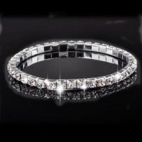 ราคา กำไลข้อมือ สีเงินประดับคริสตัล Swarovski 1 แถวสวยเจิดจรัส (316861)