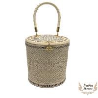 ราคา กระเป๋าย่านลิเภาทรงถังสีงาช้างหูย่านลิเภา (21669183720)