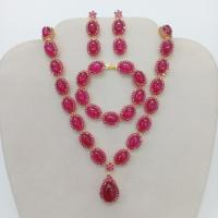 ราคา ชุดสร้อยคอ มือ ต่างหู พลอยสีทับทิมหลังเบี้ยขนาด 10*14 ล้อมทับทิมเจียร ฝีมือช่างจิววเวลลี่ ชุบทองไมครอน (17794078002)