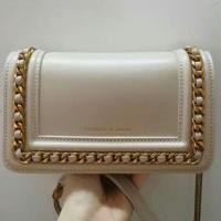 ราคา Used charles & keith แท้ หน้าโซ่ สีครีม (6732666351)