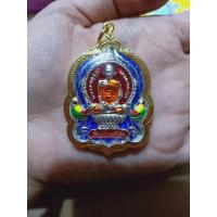 ราคา เลสหลวงพ่อรวย หลวงพ่อรวย เหรียญหลวงพ่อรวยลงยารุ่นรวยพันล้านเลี่ยมกรอบทองไมครอนแกะลาย (8882142696)