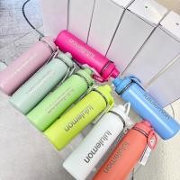 ราคา Lululemon ขวดน้ํา สเตนเลส 710 มล. กระติกน้ําร้อน คุณภาพสูง กีฬา กลางแจ้ง ฟิตเนส ขวดน้ํา (18891412711)