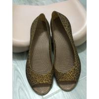 ราคา รองเท้ายาง crocs มือสอง ลายเสือ ไซส์ 38 (920356311)