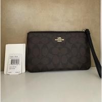 ราคา ส่งต่อ กระเป๋า คลัทช์ Coach มือสอง ของแท้ เก็บไว้นาน แต่สภาพดี ยังไม่เคยใช้จริง มีใบเดียวเท่านั้นค่ะ (16570295902)