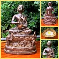 ราคา พระอุปคุตจกบาตรมหาลาภ วัดพระธาตุลำปางหลวง ประทับกลางมหาสมุทรมีองค์พญานาคราชหนุนฐาน(หน้าตัก5นิ้ว สูง25ซม.) (11844577758)