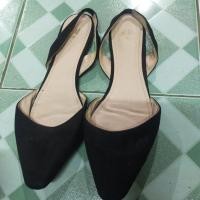 ราคา รองเท้าคัทชูH&Mมือสอง (18877001316)