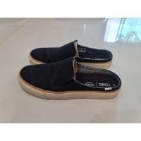 ราคา TOMS รองเท้า แบบสลิปออน (Slio on) ของแท้ 100% (18763743575)
