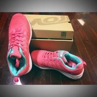 ราคา รองเท้ามือ 2 ใหม่กริป ใส่ครั้งเดียว !!! #Baoji (661769796)