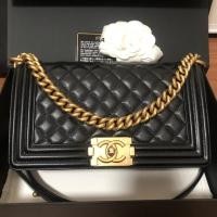 ราคา Used like New Chanel boy 10” GHW Holo27 (6908371245)