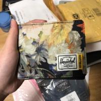 ราคา กระเป๋าตัง herschel มือสอง ของแท้ (1729665768)