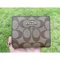 ราคา [พร้อมส่ง] กระเป๋าสตางค์ Coach น้ำตาล ลายซี (11498247066)