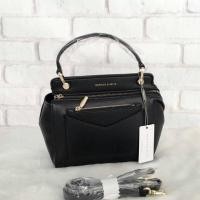 ราคา ชนช็อป NEW ARRIVAL! CHARLES & KEITH TOP HANDLE BAG (Size Mini) (254322313)