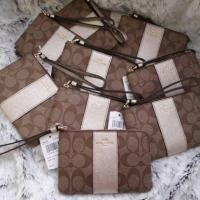 ราคา Coach คล้องมือ ไซส์ S ของแท้ 100% (1127210679)